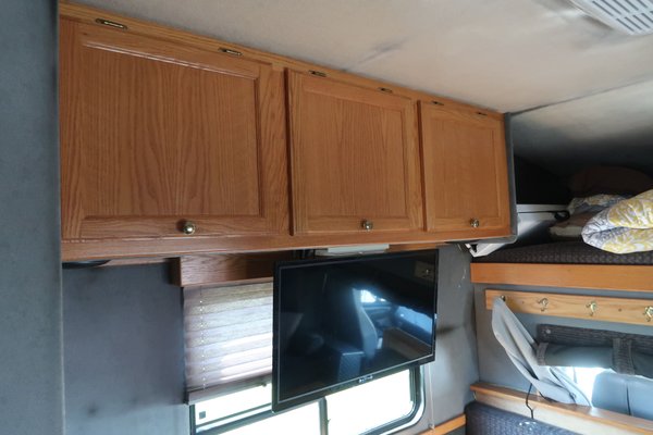 1999 FL70, 2003 RENEGADE ITX40 LIFTGATE for Sale $80,000