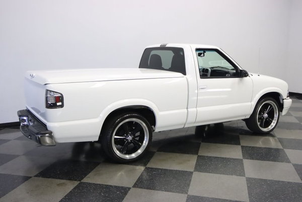 2000 Chevrolet S-10  for Sale $18,995 