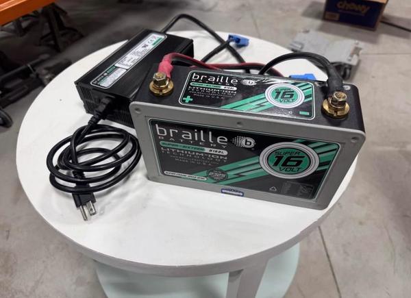Brallle super 16 battery and charger