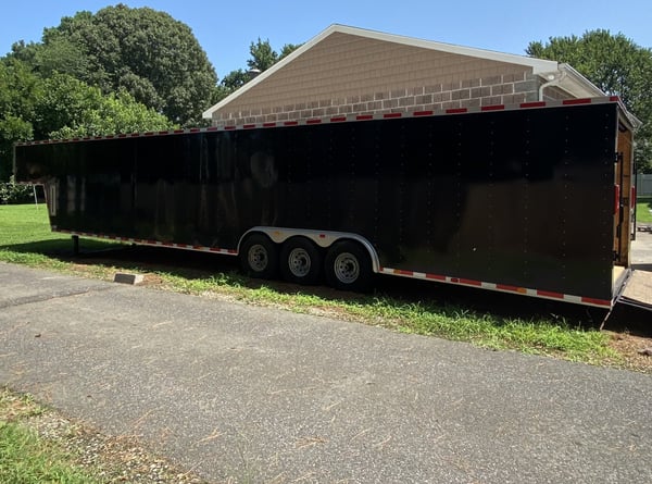 47ft enclosed gooseneck trailer 2-car hauler  for Sale $40,000 
