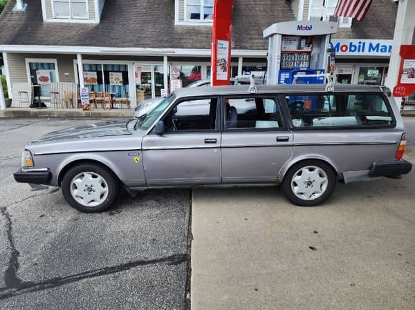 1991 Volvo 240  for Sale $9,995 