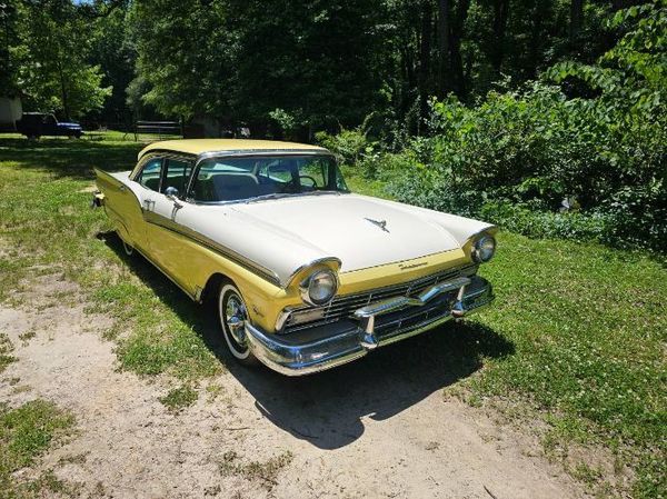 1957 Ford Fairlane 500  for Sale $23,995 