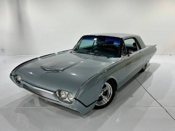 1962 Ford Thunderbird