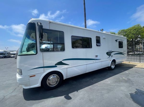 2001 NATIONAL SEA BREEZE 1300 