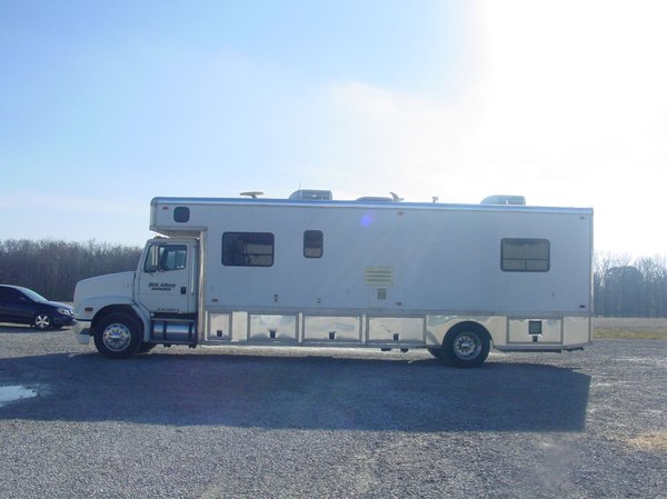 Freightliner FL112 28' Motorhome for Sale $95,000
