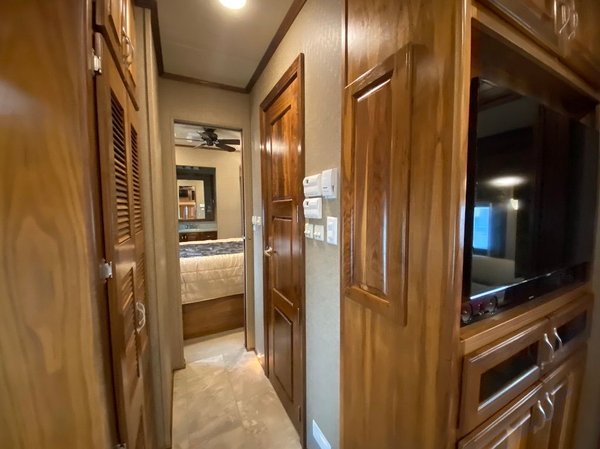2015 Haulmark Edge for Sale $279,900