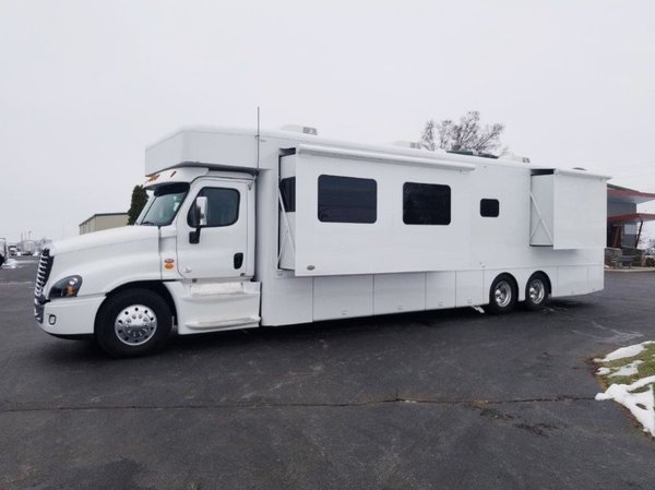 NEW NRC/FAIRVIEW MOTORSPORTS 35' TRIPLE SLIDE for Sale $369,000