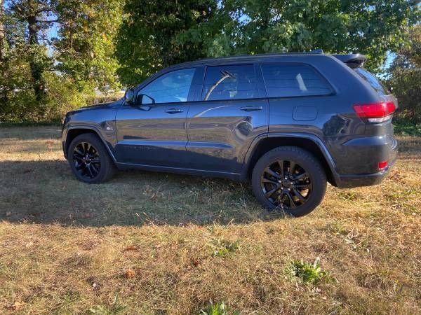 2017 Jeep Grand Cherokee  for Sale $22,495 