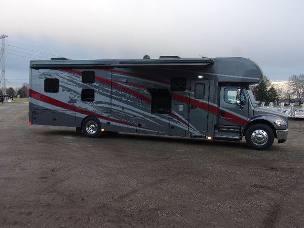 2020 Renegade Valencia 38BB