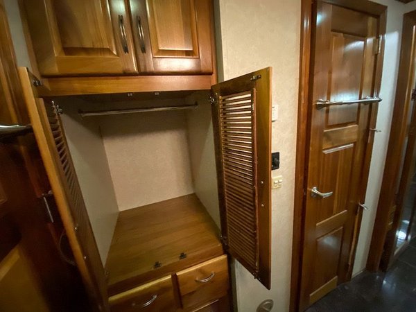 2008 Haulmark 3 Slide *INCREDIBLE FLOORPLAN* for Sale $174,900