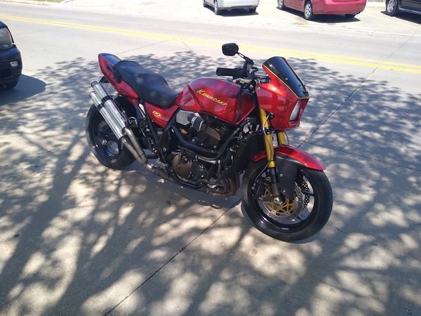 Custom Kawasaki 2000 ZRX10R