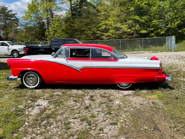 1956 Ford Victoria