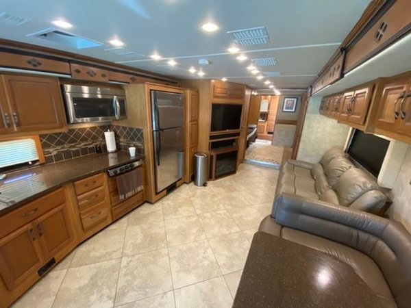 Fleetwood 38k Expedition for Sale $155,000
