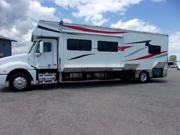 2003 Renegade 28' conversion for Sale $119,000