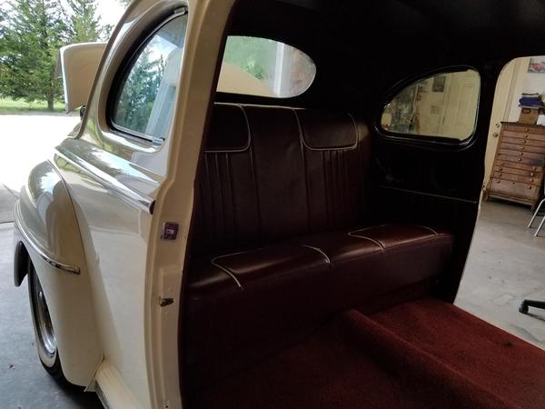 1947 Ford Super Deluxe