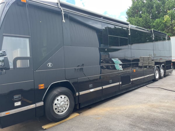 2004 Prevost Featherlight HS43  for Sale $265,000 