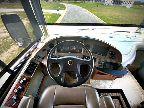 Fleetwood 38k Expedition for Sale $155,000