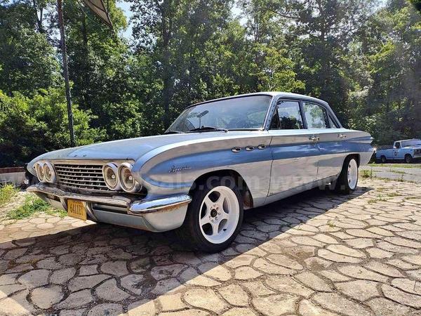 1961 Buick Skylark 