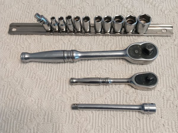 SNAP ON 1/4" DRIVE SOCKET SET  for Sale $125 