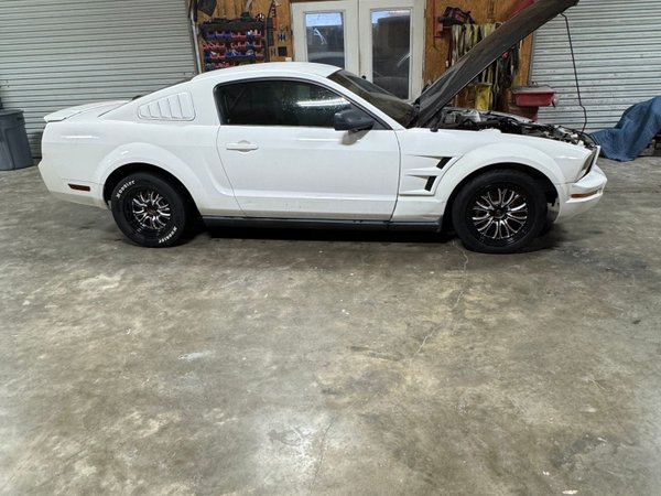 2009 LS mustang   for Sale $9,000 