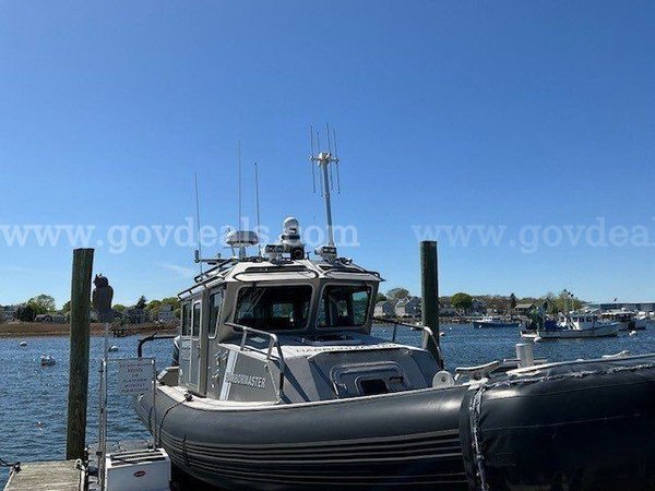 2013 SAFE Boat International - Full Cabin - w/ Trailer  for Sale $329,000 