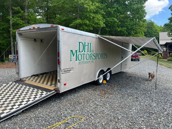 2005 28ft Haulmark with cabinets, awning, and power jack.  for Sale $7,900 