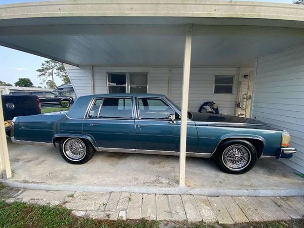 1987 Cadillac Brougham  for Sale $14,995 