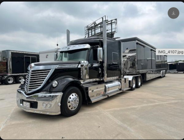 2010 Custom 7 Slide Living Quarters  