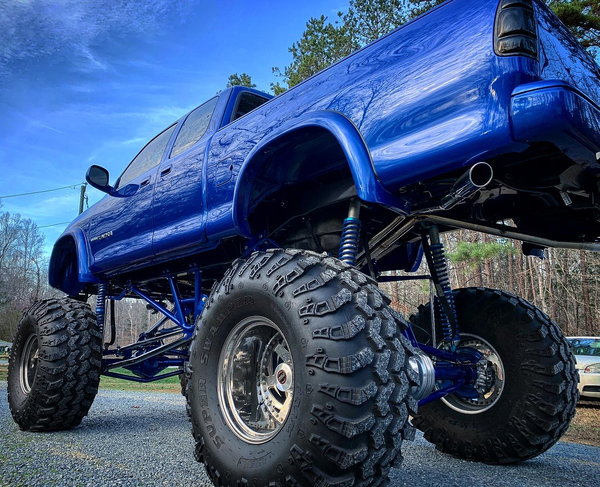 2003 Toyota Tundra street legal monster truck  for Sale $35,000 