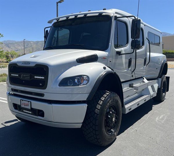 2019 FREIGHTLINER SPORTCHASSIS P4XL 