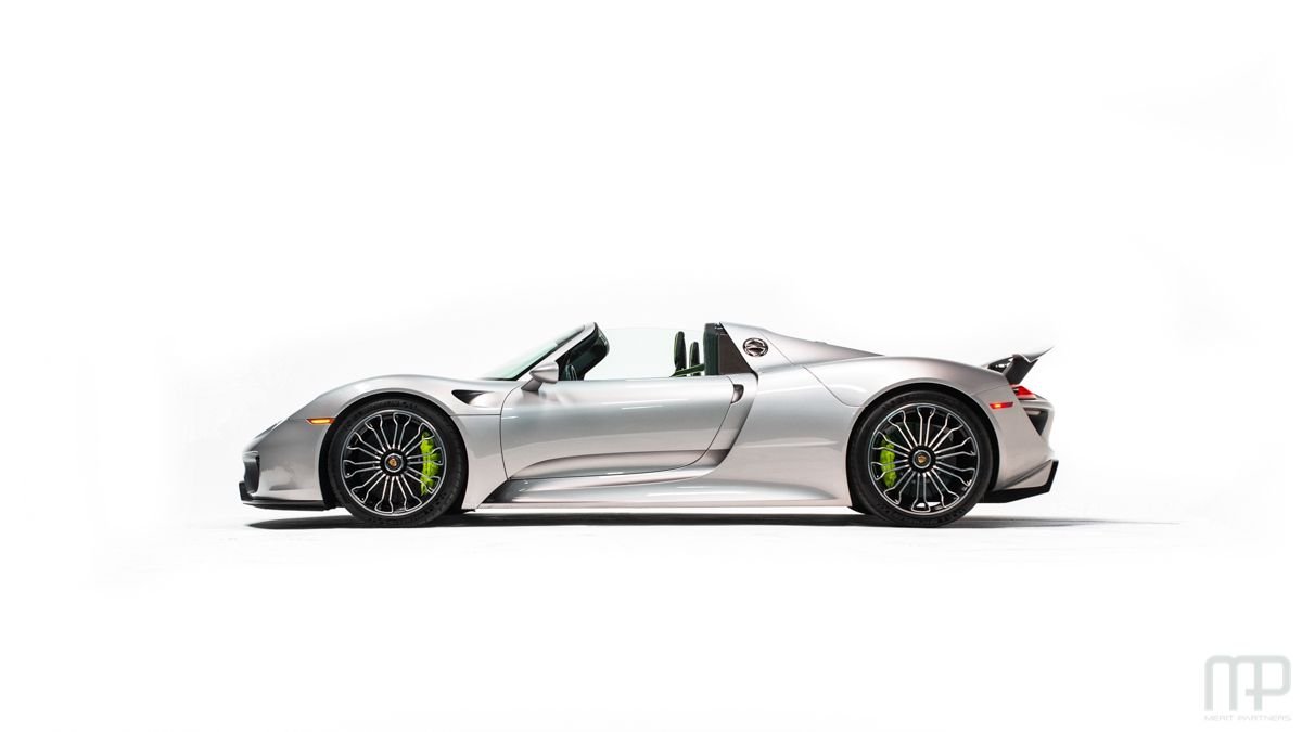 2015 Porsche 918 Spyder - 2015 Porsche 918 Spyder - Used - VIN WP0CA2A11FS800428 - 3,815 Miles - 8 cyl - AWD - Automatic - Convertible - Silver - Atlanta, GA 30360, United States