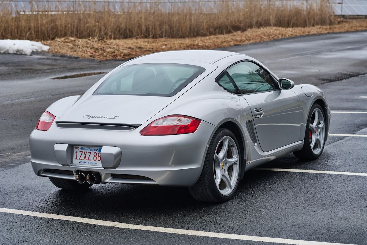 2006 Porsche Cayman - Immaculate 2006 Cayman S, Manual with Special Cocoa Leather Interior - Used - VIN WP0AB29846U782713 - 39,000 Miles - 6 cyl - 2WD - Manual - Coupe - Silver - Worcester, MA 01603, United States