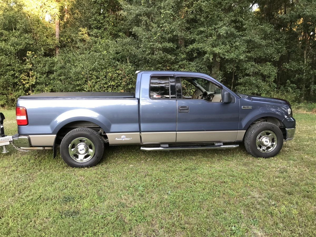 2004 Ford F-150 - 2004 Ford F-150 XLT Extended Cab - GREAT TOWING TRUCK - Used - VIN 1FTPX125X4NC72010 - 219,000 Miles - 8 cyl - 2WD - Automatic - Truck - Blue - Reddick, FL 32686, United States