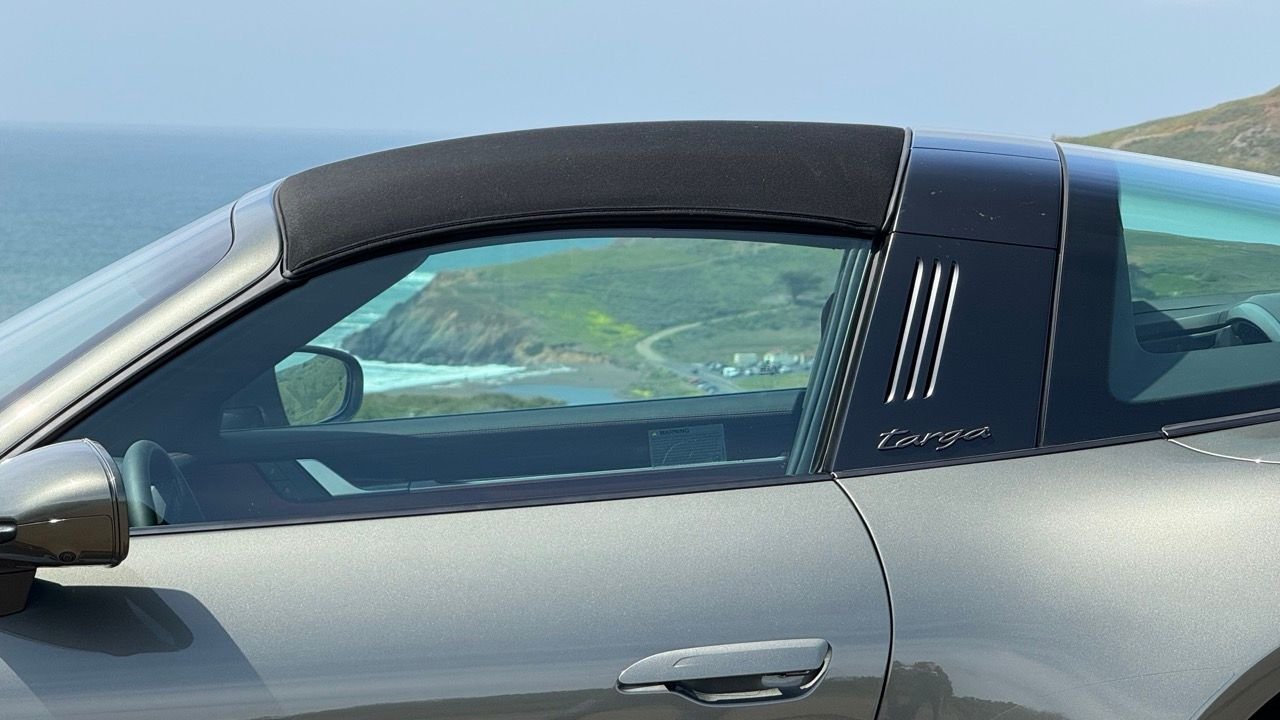 2022 Porsche 911 - 2022 GTS Targa 4 in Aventurine Green, 930 Red leather package, Super low miles - Used - VIN WP0BB2A94NS232477 - 1,390 Miles - 6 cyl - 4WD - Automatic - Coupe - Gray - San Francisco, CA 94107, United States