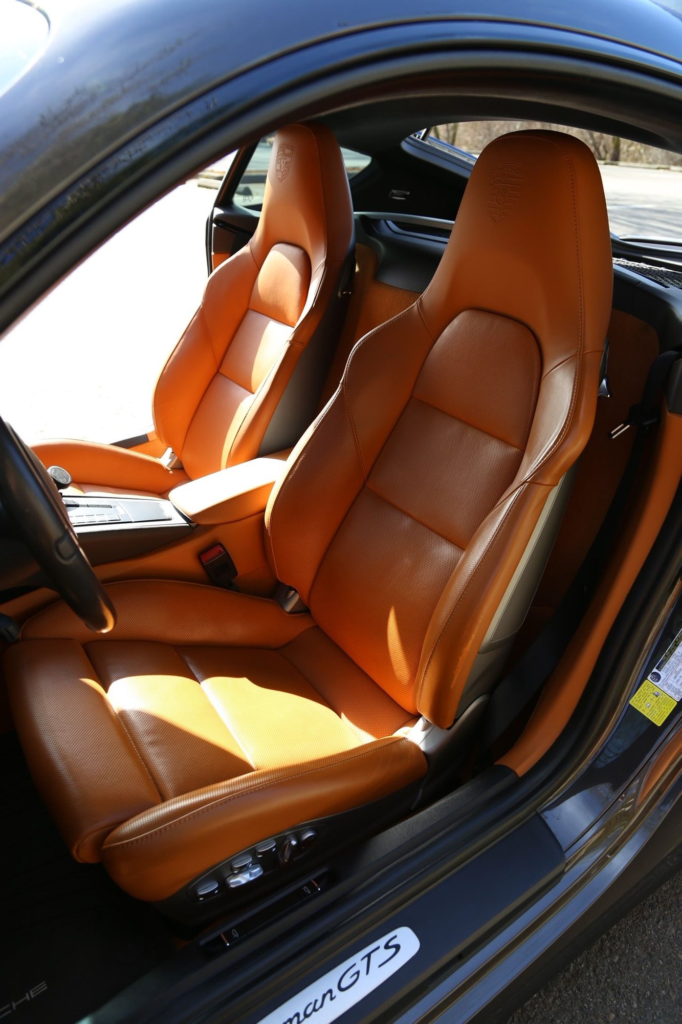 2015 Porsche Cayman - 2015 981 Cayman GTS - 6-Speed Manual, PTV, 18-Way Seats - Used - VIN WP0AB2A82FK184594 - 36,000 Miles - 6 cyl - 2WD - Manual - Coupe - Brown - Sherwood, OR 97140, United States