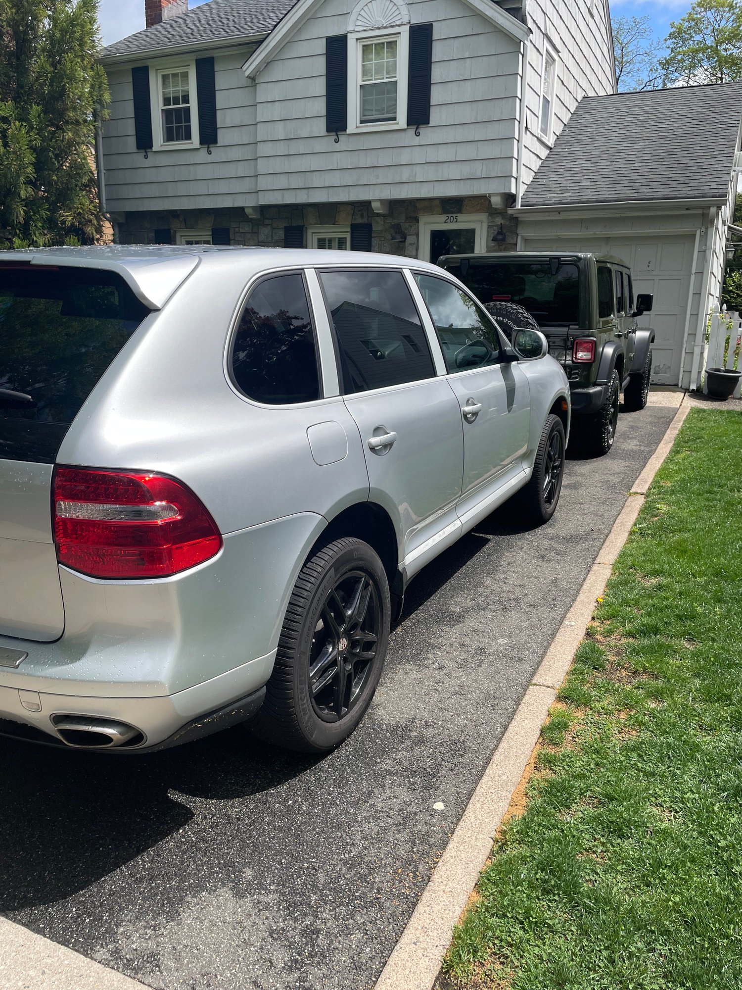 2009 Porsche Cayenne - 2009 Porsche Cayenne V6- Rare low miles - Used - VIN WP1AA29P09LA11538 - 64,000 Miles - 6 cyl - AWD - Automatic - SUV - Silver - Ridgewood, NJ 07450, United States