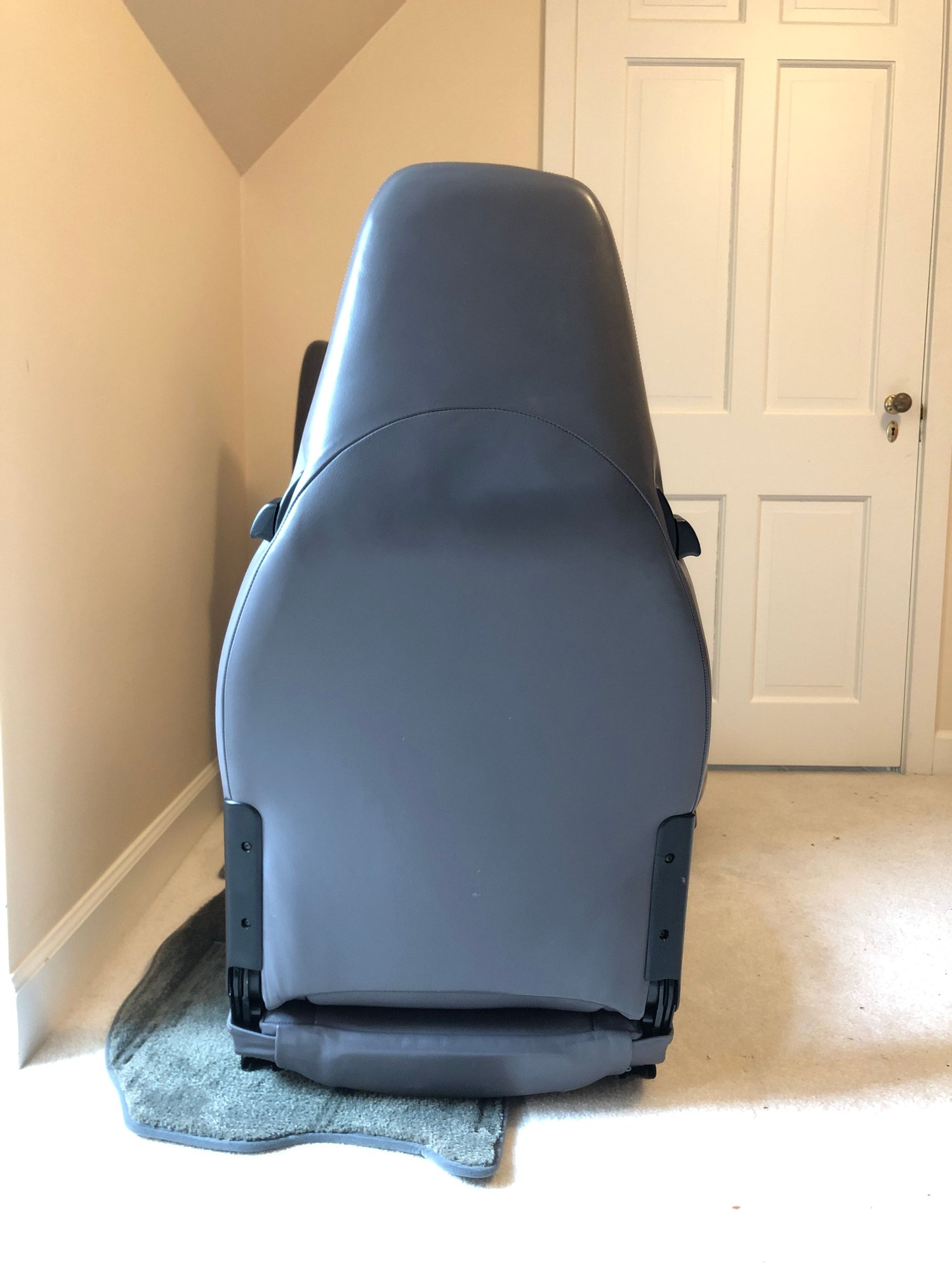 Interior/Upholstery - 993 Seats for Sale - Classic Grey - Used - 1995 to 1998 Porsche 911 - Wilmington, DE 19807, United States