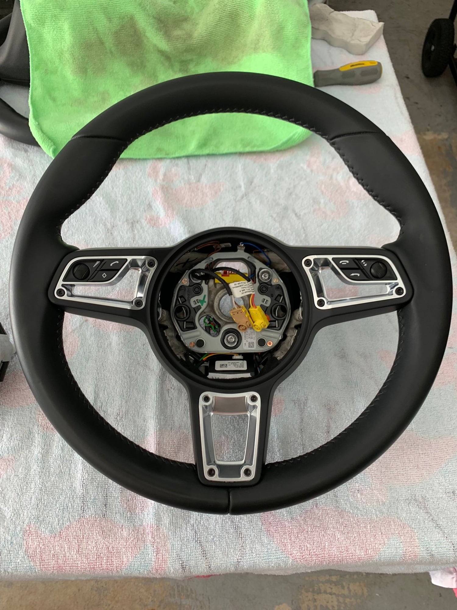 991.2 GT Steering Wheel - MF with GPS chip + Airbag - Rennlist