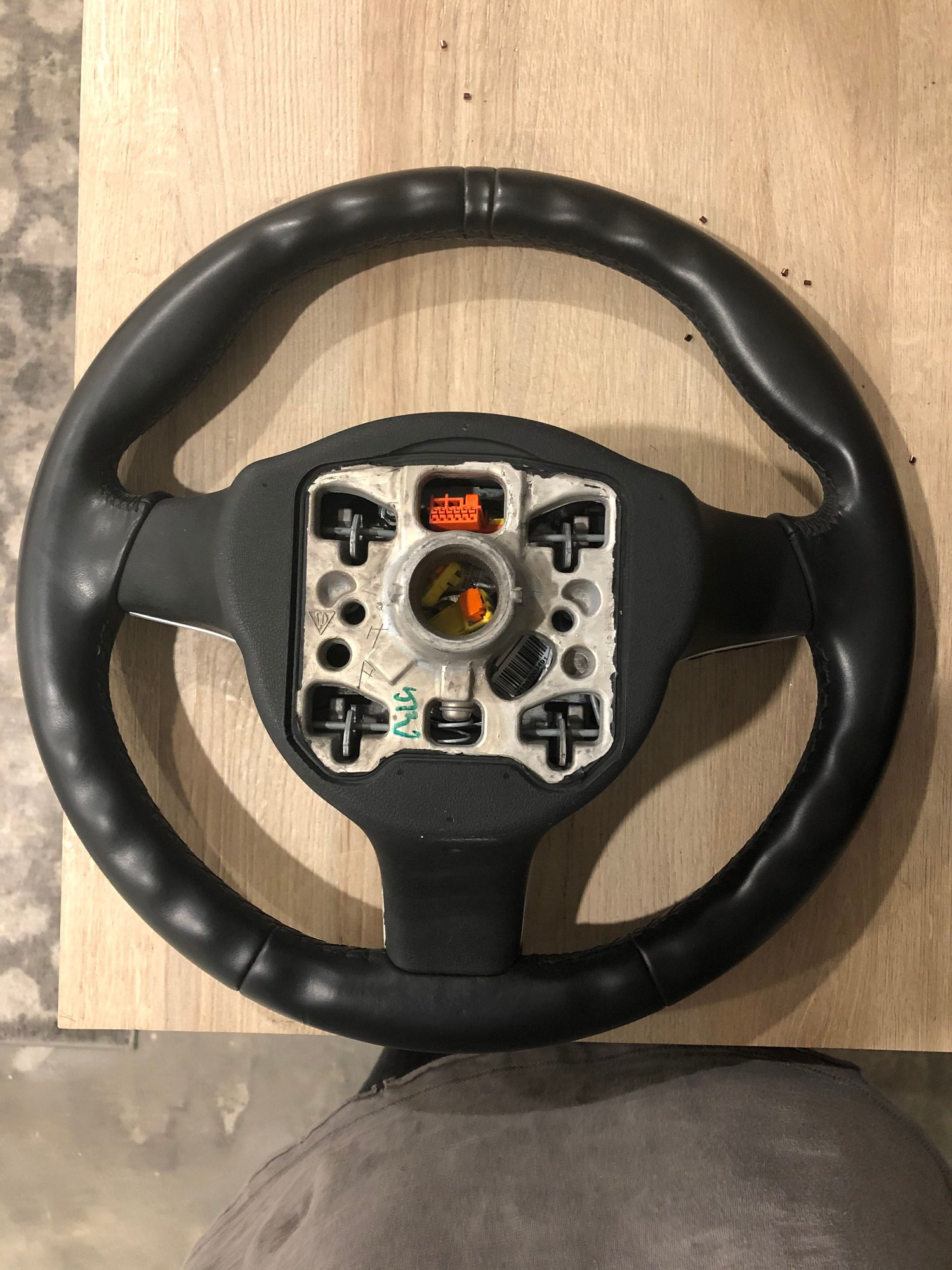 Steering/Suspension - 991.1 steering wheel manual - Used - 2005 to 2016 Porsche 911 - Quebec, QC G7A, Canada