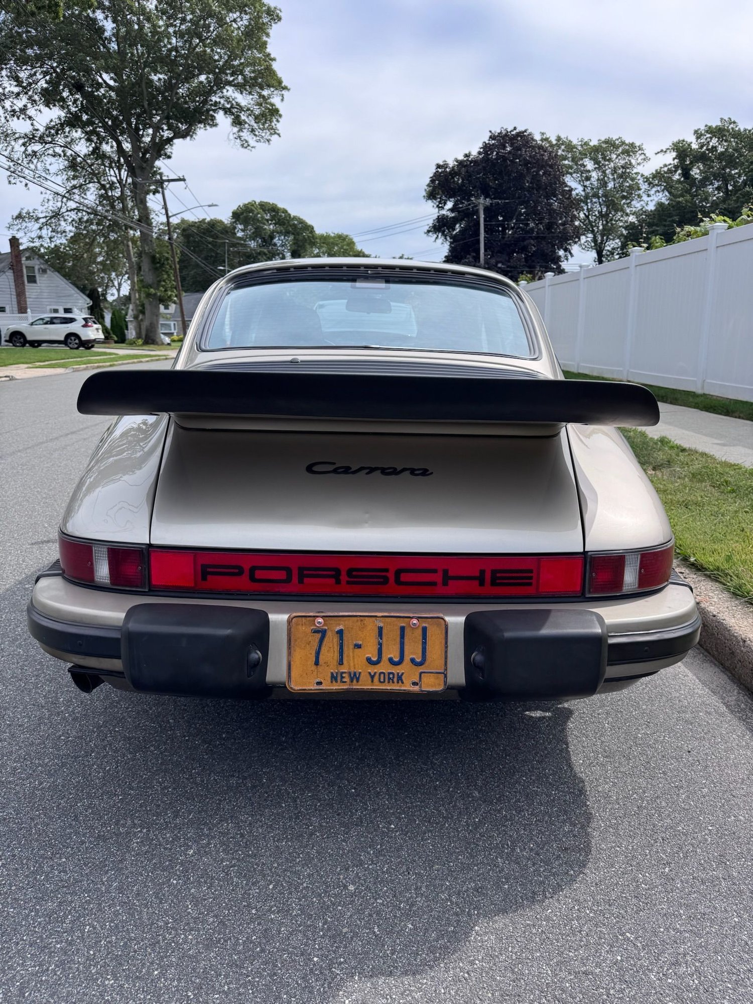 1986 Porsche 911 - **FOR SALE 1986 Porsche 911** OR TRADE FOR A CAYMAN ** - Used - VIN WP0AB0913GS120335 - 132,864 Miles - 6 cyl - 2WD - Manual - Coupe - Gold - Massapequa, NY 11758, United States