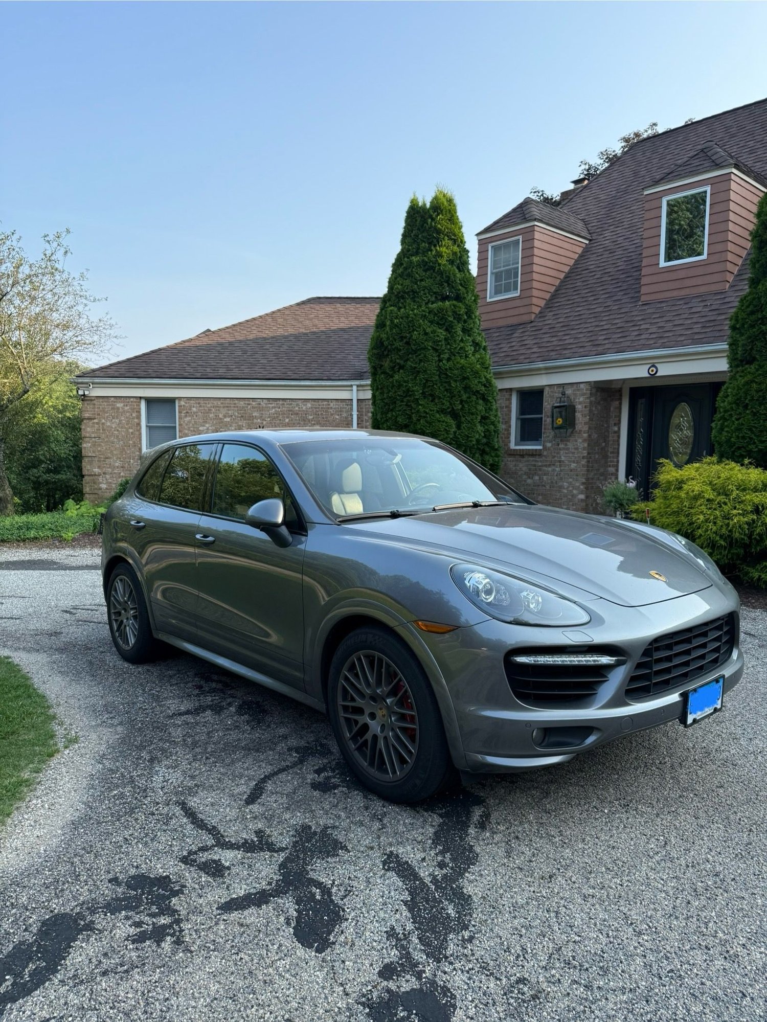 2013 Porsche Cayenne - 2013 Cayenne GTS - Meteor Grey - Used - VIN WP1AD2A2XDLA79281 - 93,000 Miles - 8 cyl - AWD - Automatic - SUV - Gray - North Haven, CT 06473, United States
