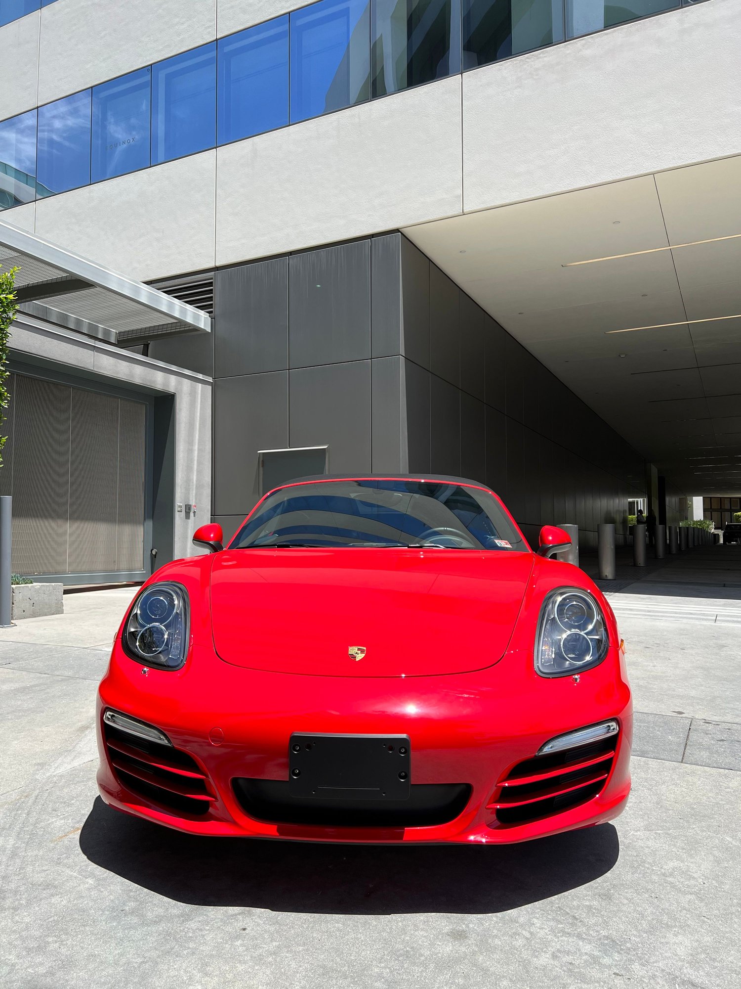 2013 Porsche Boxster - 2013 Boxster 13k mile Garage Queen, rare 6 speed manual Guards Red/Black - Used - VIN WP0AA2A99AS7064xx - 13,500 Miles - 6 cyl - 2WD - Manual - La Canada, CA 91011, United States