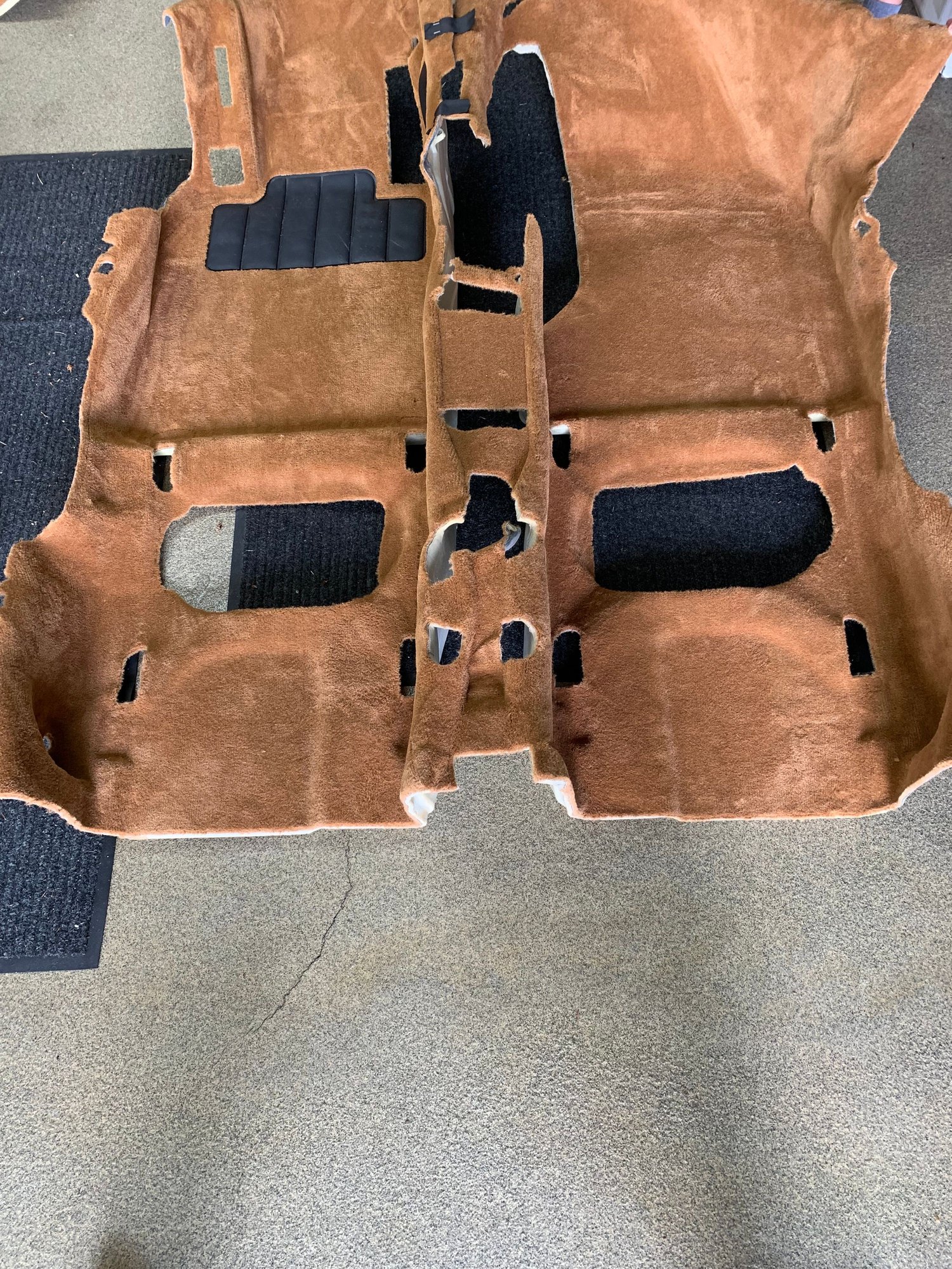 Interior/Upholstery - Natural Brown 987 Cayman Interior - Carpet, panels, etc, all in near perfect conditio - Used - Palos Heights, IL 60463, United States