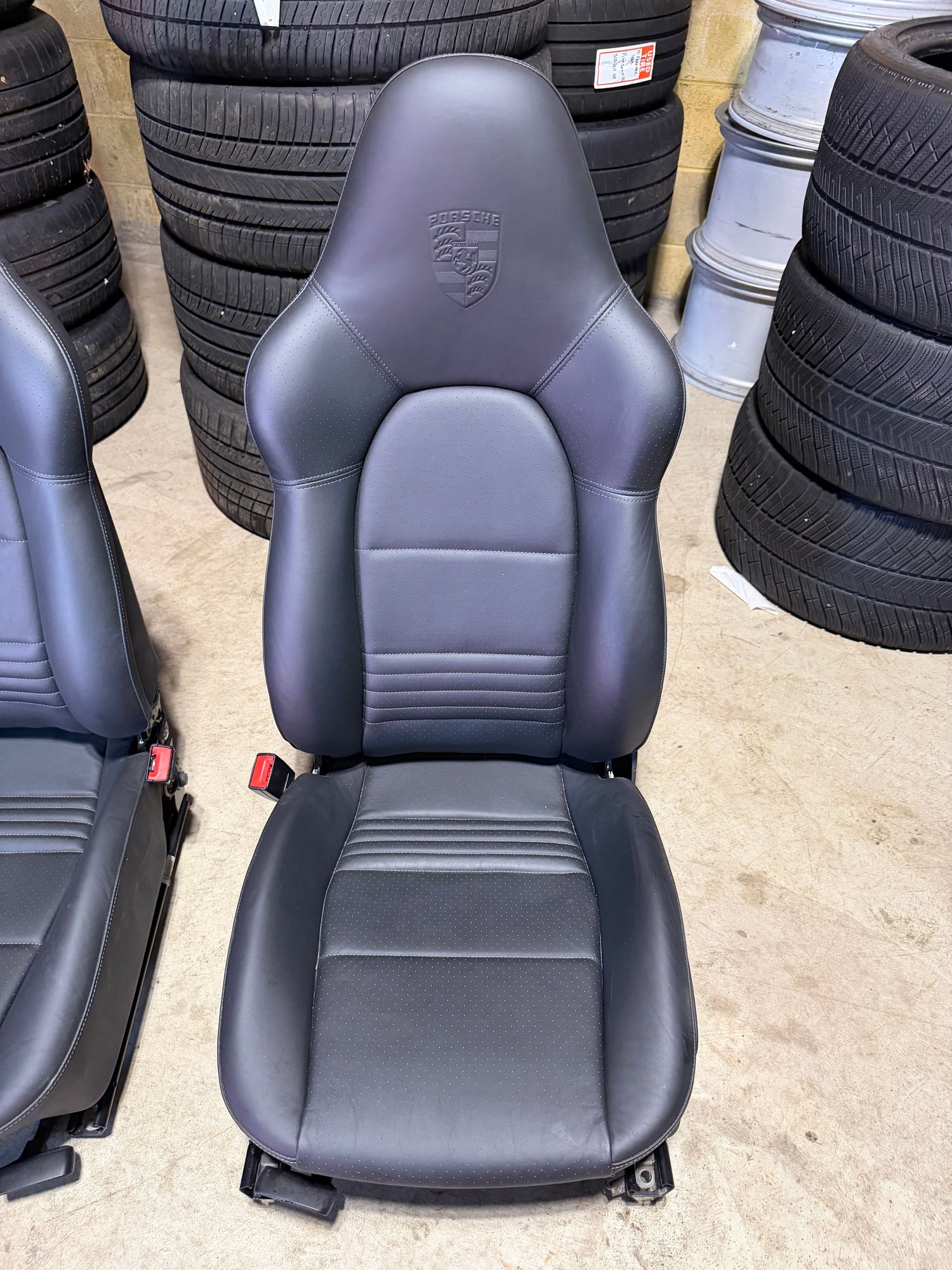 Interior/Upholstery - SUPER MINT PORSCHE 996 SPORT SEATS - Used - 1999 to 2005 Porsche GT3 - Troy, MI 48083, United States