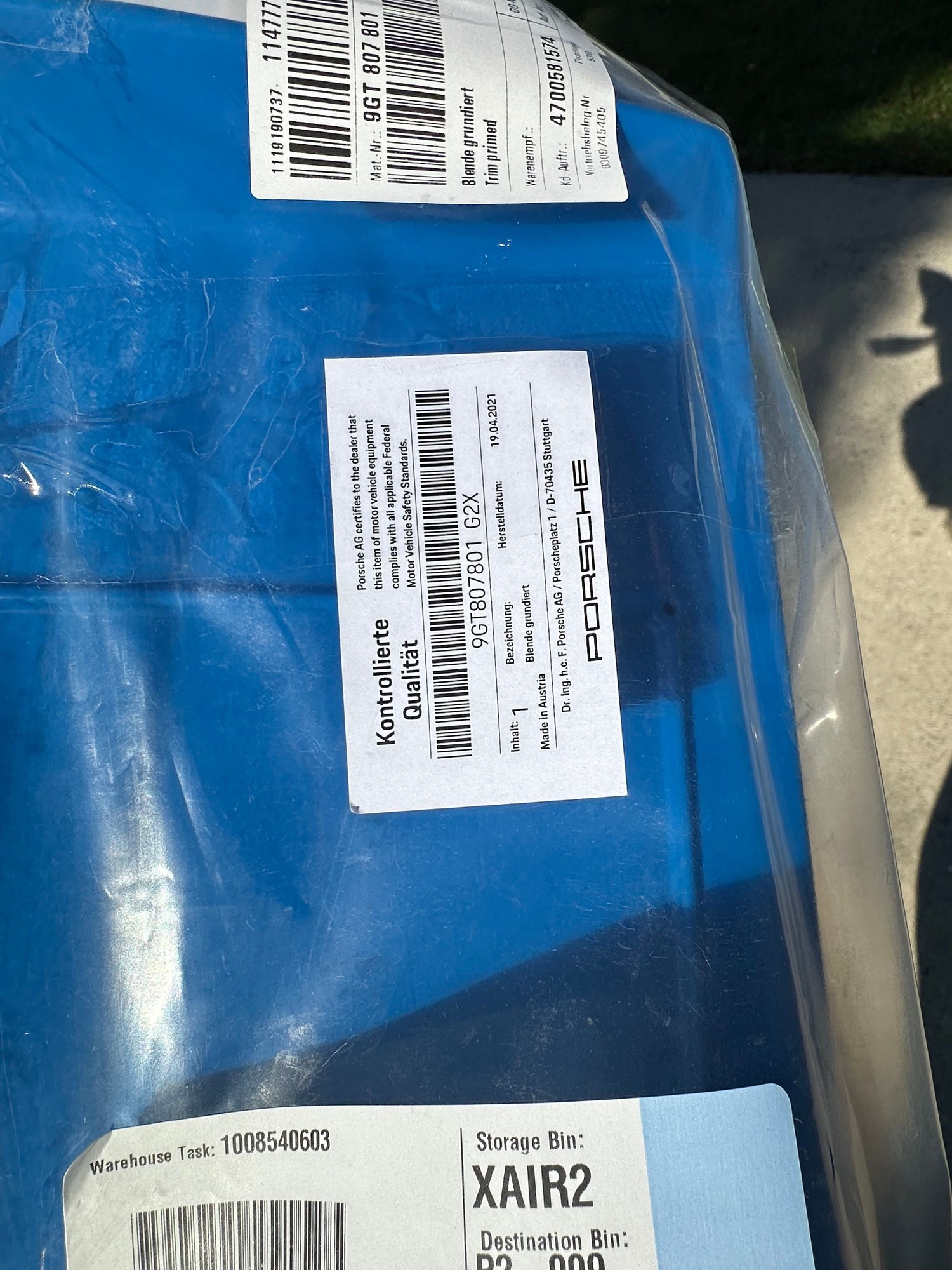 Exterior Body Parts - OEM Porsche 992.1 License Plate Bracket - New - 2022 to 2024 Porsche 911 - Deptford, NJ 08096, United States
