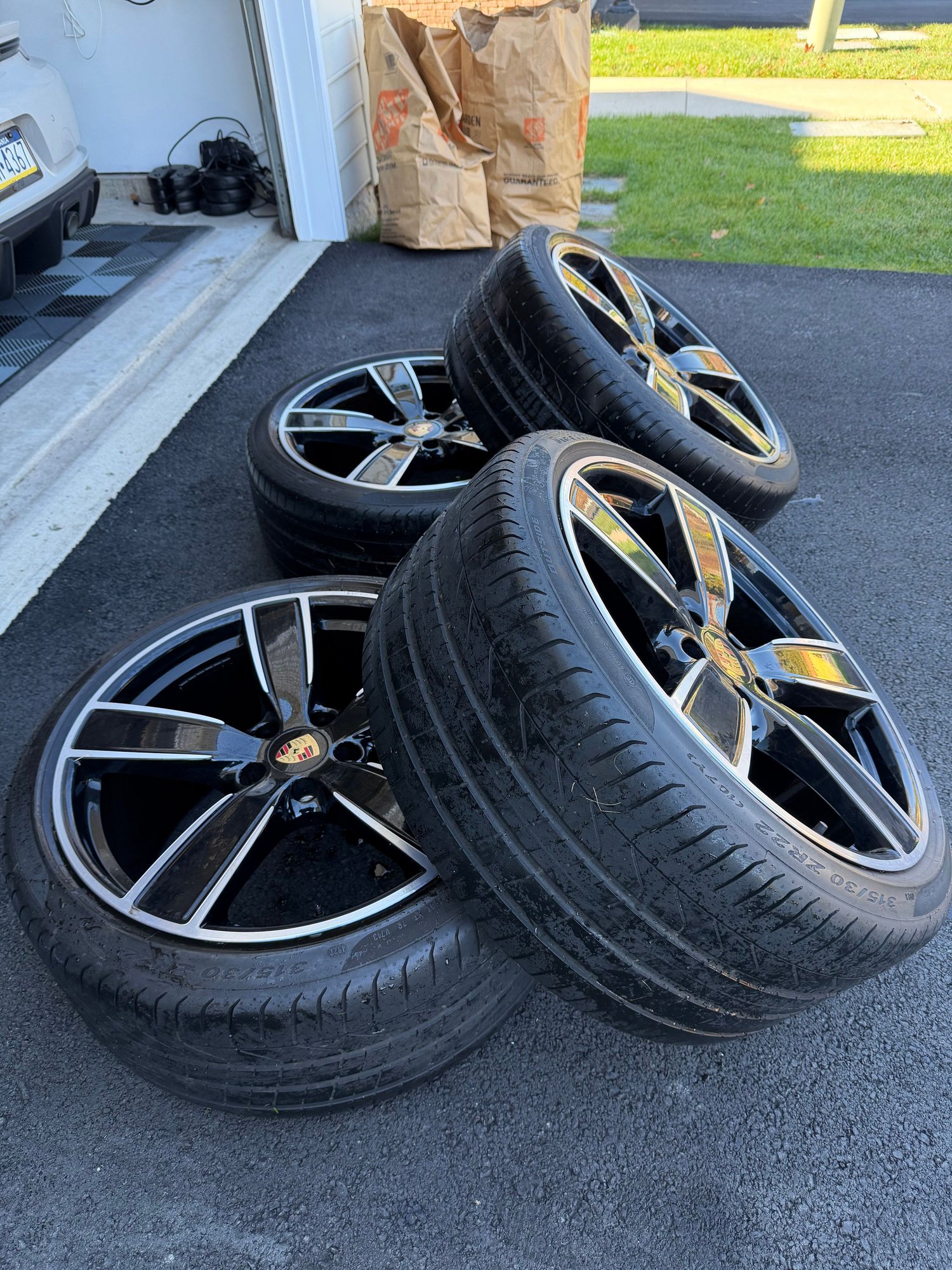 Wheels and Tires/Axles - 22" Cayenne Sport Classic in Gloss Black (48Y) - Used - All Years  All Models - Doylestown, PA 18901, United States