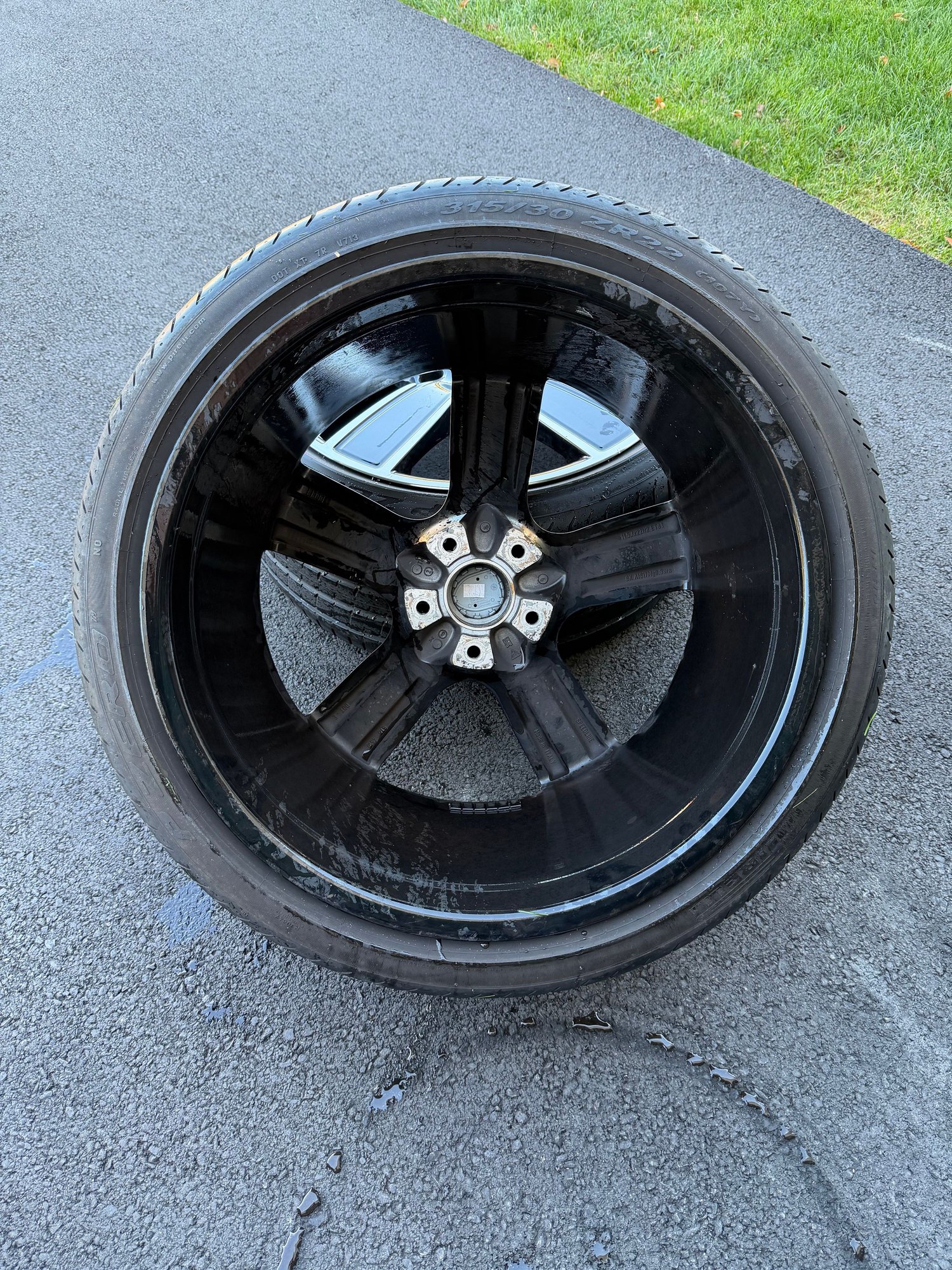 Wheels and Tires/Axles - 22" Cayenne Sport Classic in Gloss Black (48Y) - Used - All Years  All Models - Doylestown, PA 18901, United States