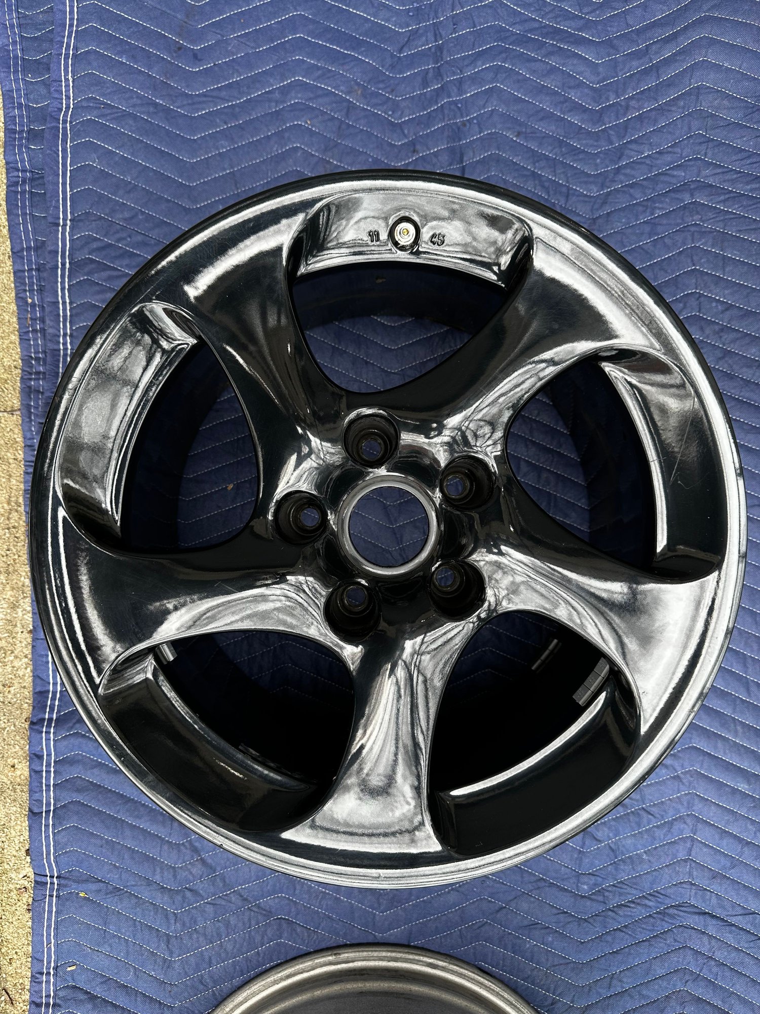 Wheels and Tires/Axles - 996 Turbo Hollow Spoke Wheel Set with OEM Center Caps & Black Lug Nuts - Used - 2001 to 2005 Porsche Carrera - Chicago, IL 60642, United States