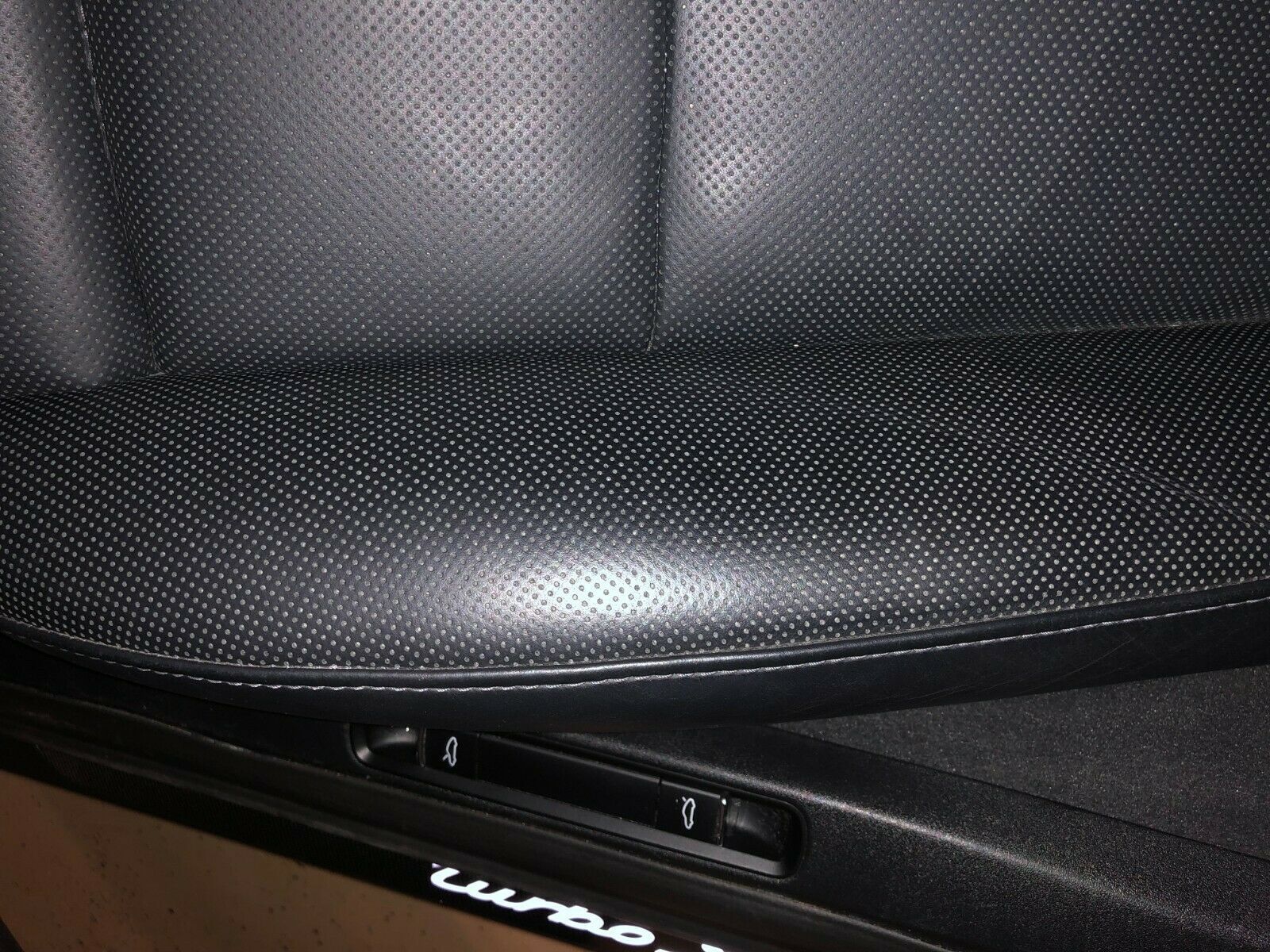 Interior/Upholstery - PORSCHE 991 981 & 718 OEM GENUINE ADAPTIVE 18 WAY BLACK LEATHER SEATS WITH CREST - Used - 2013 to 2019 Porsche 911 - Lee's Summit, MO 64064, United States