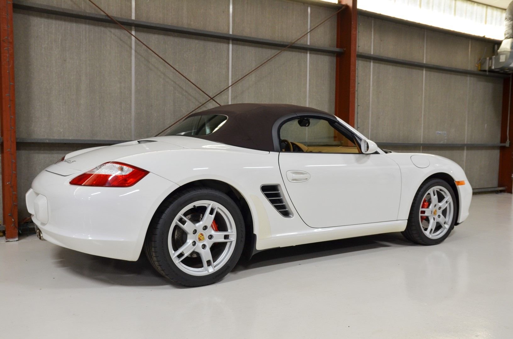 2005 Porsche Boxster - 2005 Porsche Boxster S 6-speed White/Tan - Used - VIN WP0CB29835U731811 - 44,000 Miles - 6 cyl - 2WD - Manual - Convertible - White - Twinsburg, OH 44087, United States